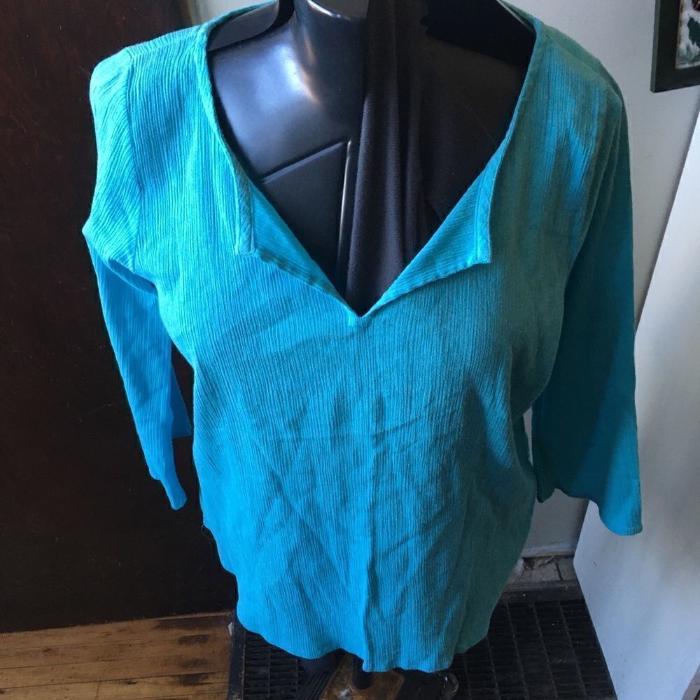 Fresh Produce M bright blue crepe split neck blouse